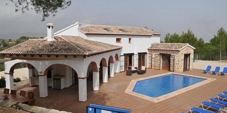 7 Bedroom finca in moraira