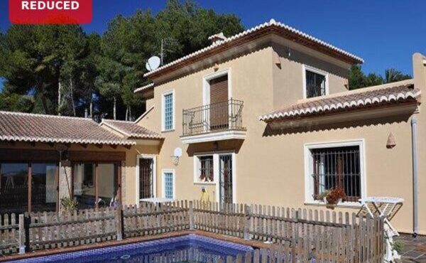 6 Bedroom villa in moraira