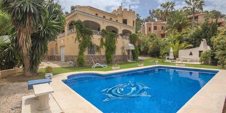 8 Bedroom villa in javea