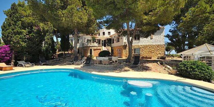 6 Bedroom finca in javea