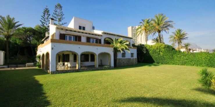 6 Bedroom villa in javea