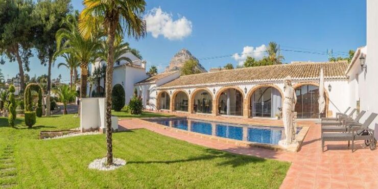 6 Bedroom finca in javea