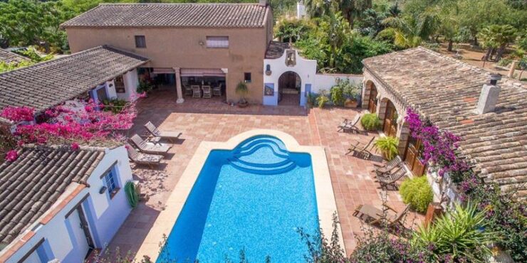 8 Bedroom finca in javea