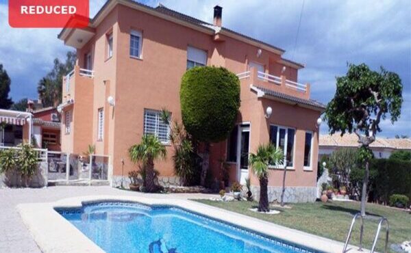 5 Bedroom villa in denia