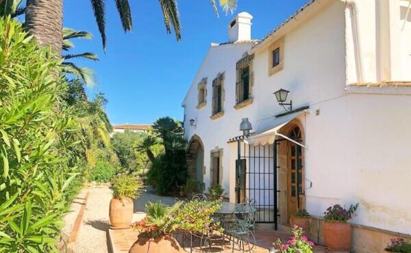 4 Bedroom finca in javea