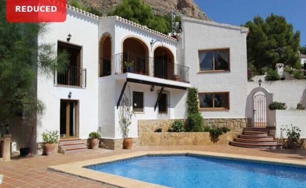 6 Bedroom villa in javea